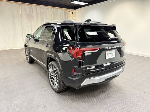 New 2026 GMC Terrain Denali w/ LPO, Black Badging Package image 3