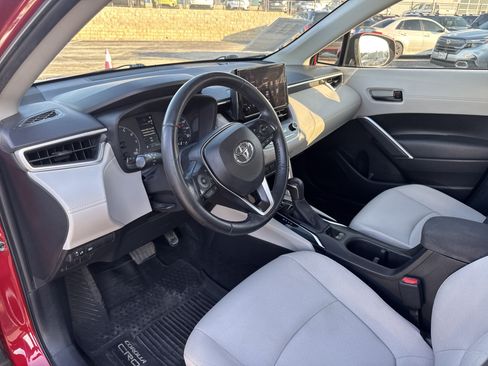 Used 2023 Toyota Corolla Cross LE FWD image 23