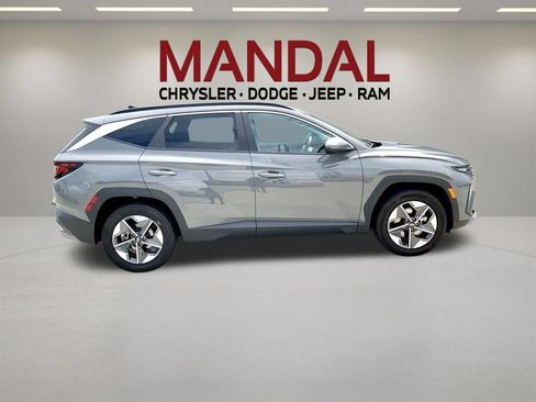 Used 2025 Hyundai Tucson SEL FWD image 4