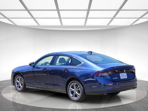 Used 2024 Honda Accord EX image 2