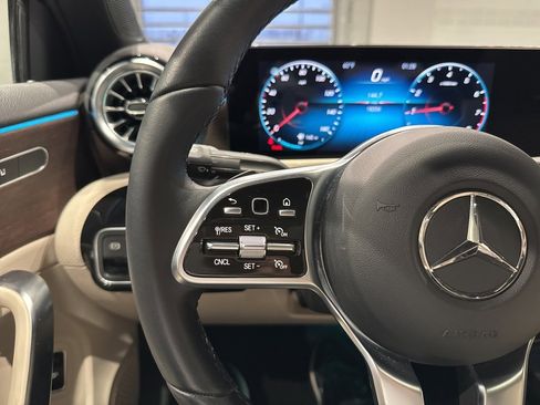 Used 2022 Mercedes-Benz A 220 4MATIC image 31