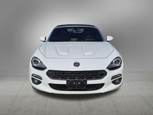 Used 2017 FIAT 124 Spider Lusso RWD image 9