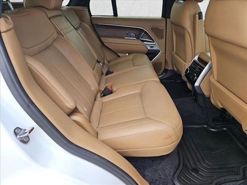 Used 2024 Land Rover Range Rover SE AWD/4WD image 21
