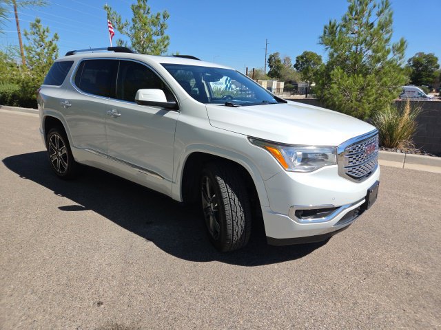 Used 2018 GMC Acadia Denali w/ Technology Package AWD/4WD image 4