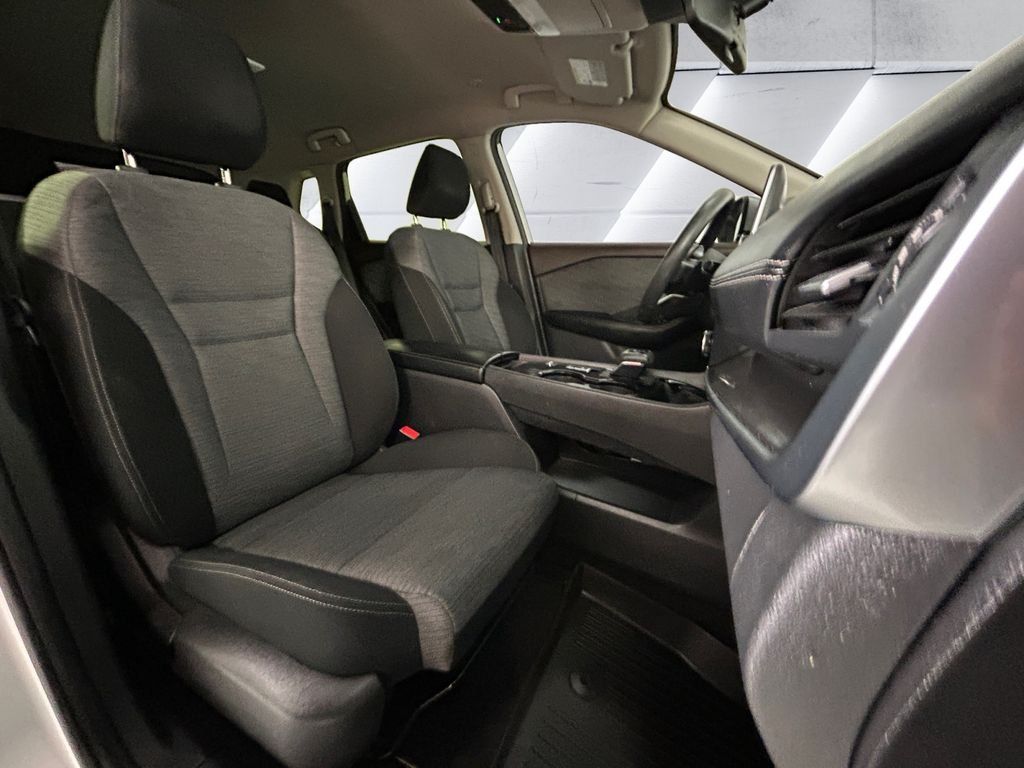 Used 2023 Nissan Rogue SV FWD image 14