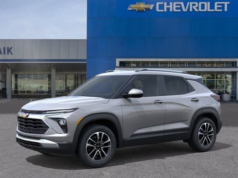 New 2026 Chevrolet TrailBlazer LT w/ Driver Confidence Package FWD image 2