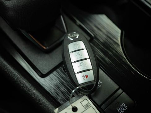 Used 2021 Nissan Rogue SV AWD/4WD image 23