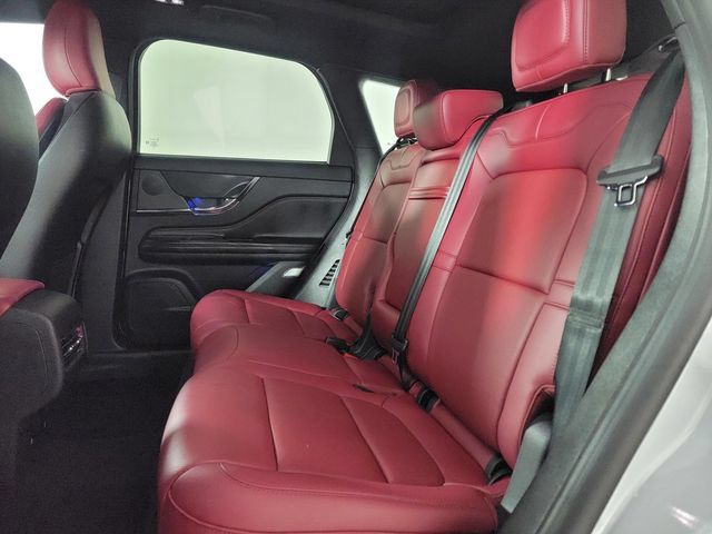 Used 2025 Lincoln Corsair Reserve AWD/4WD image 15