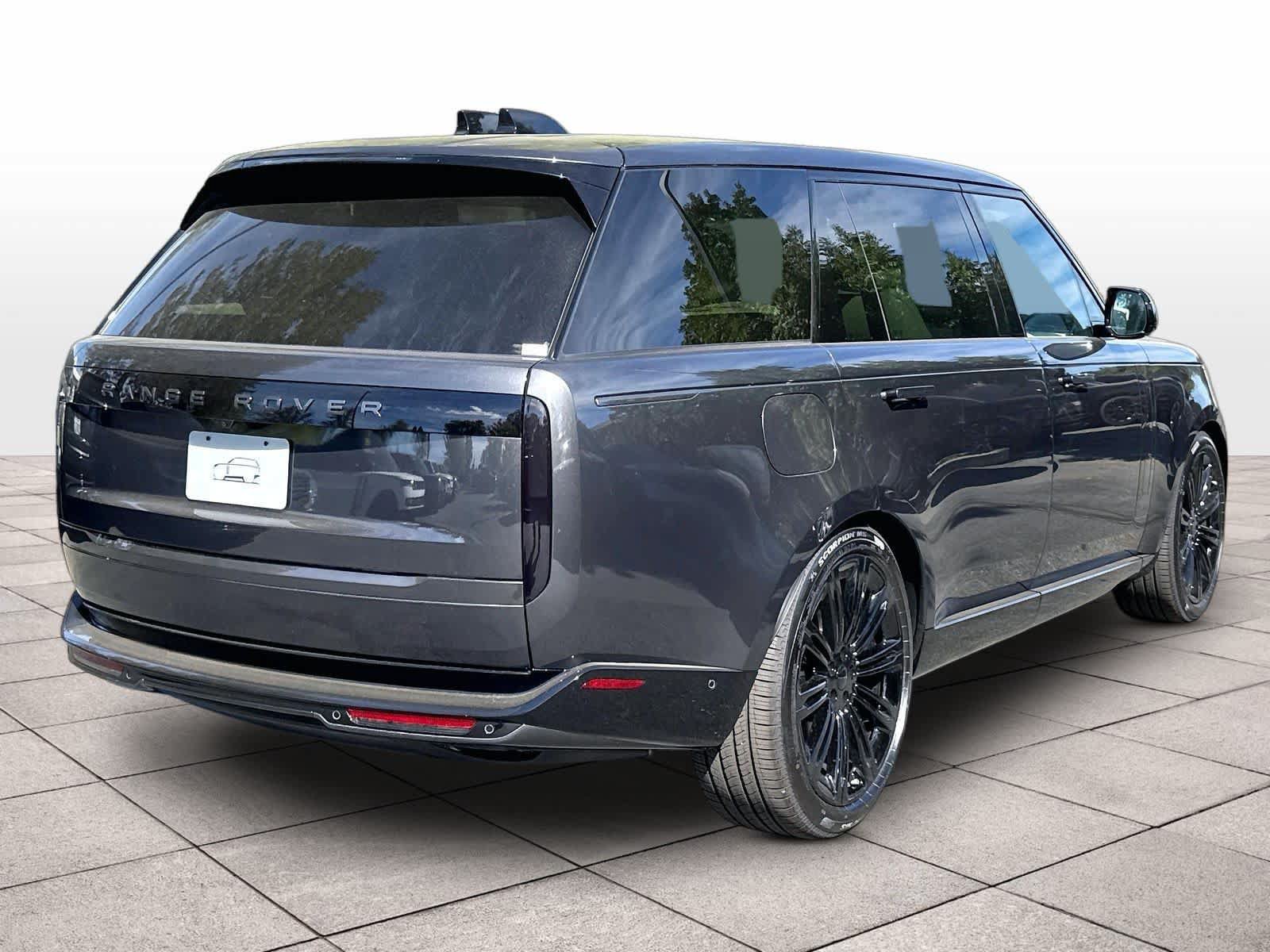 New 2026 Land Rover Range Rover Long Wheelbase SE AWD/4WD image 4