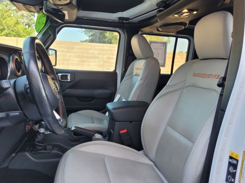 Used 2020 Jeep Gladiator Mojave AWD/4WD image 10