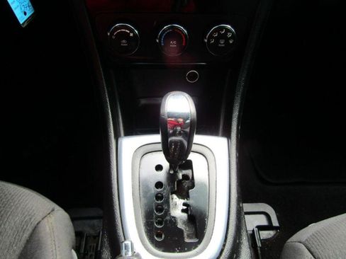 Used 2014 Chrysler 200 LX FWD image 19