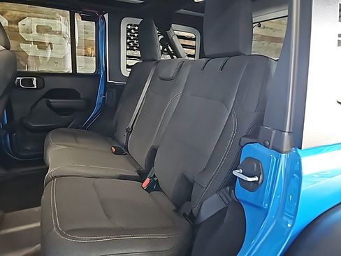 Used 2024 Jeep Wrangler Willys image 12