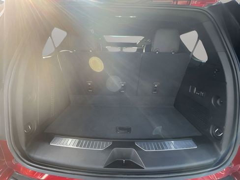 Used 2021 Chevrolet Tahoe Premier w/ Premium Package image 27