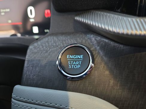 Used 2025 Ford Explorer Platinum w/ Ultimate Package image 24