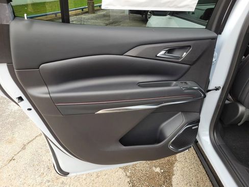 New 2026 Chevrolet Traverse RS AWD/4WD image 9