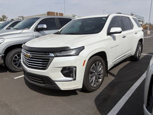 Used 2023 Chevrolet Traverse Premier image 5