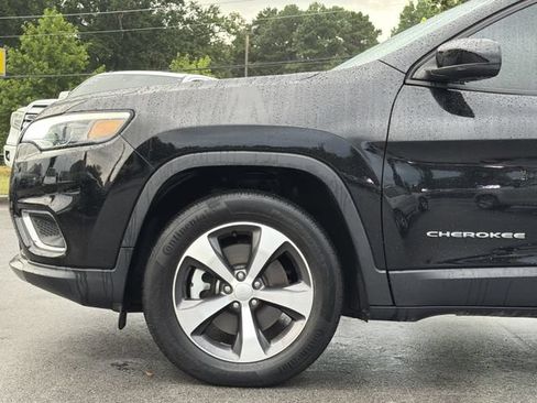 Used 2022 Jeep Cherokee Limited AWD/4WD image 9