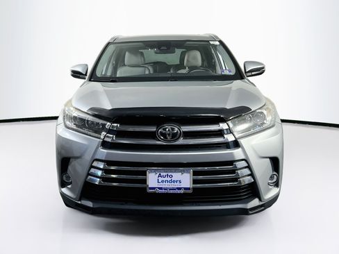Used 2019 Toyota Highlander Limited AWD/4WD image 2