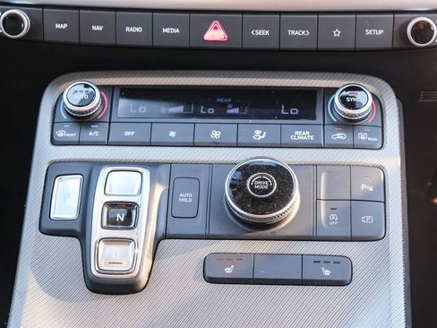 Used 2024 Hyundai Palisade SEL FWD image 16