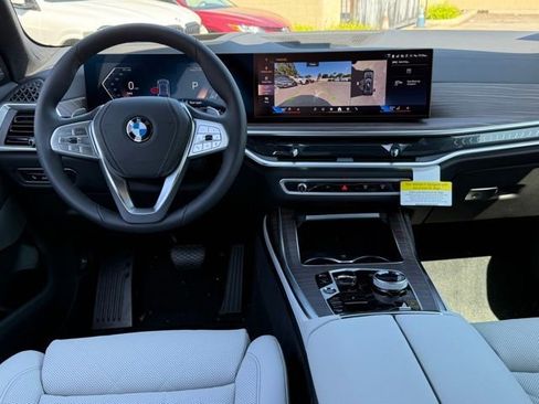 New 2026 BMW X7 xDrive40i w/ Premium Package image 26