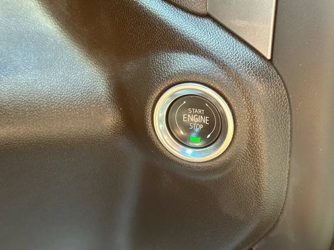 Used 2025 Chevrolet Silverado 2500 W/T w/ WT Convenience Package AWD/4WD image 20