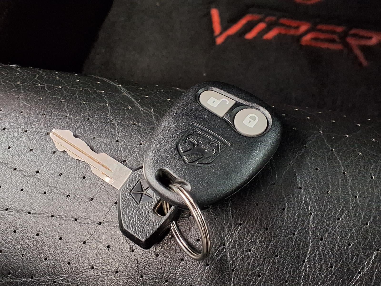 Used 1997 Dodge Viper GTS RWD image 11
