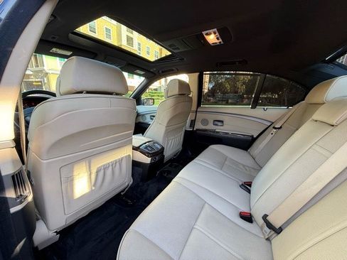 Used 2007 BMW 750i RWD image 34