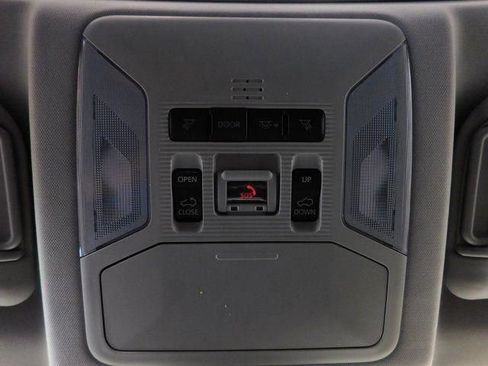 Used 2022 Toyota RAV4 Limited image 47