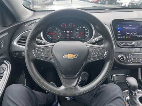 Used 2023 Chevrolet Malibu LT FWD image 13