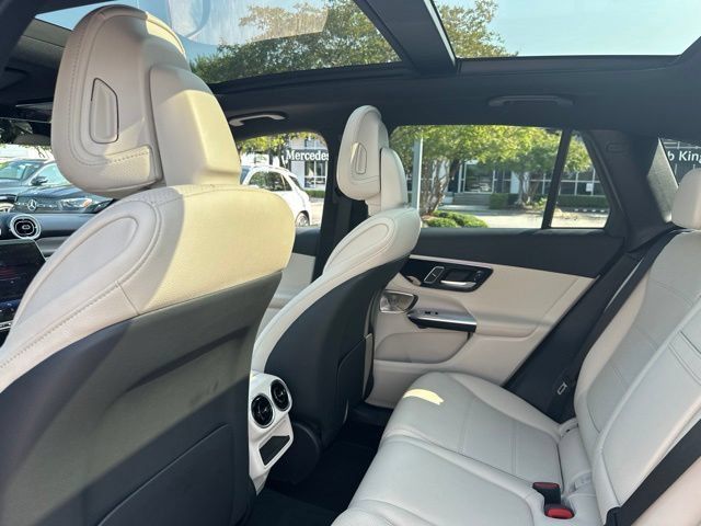 Used 2026 Mercedes-Benz GLC 300 image 21