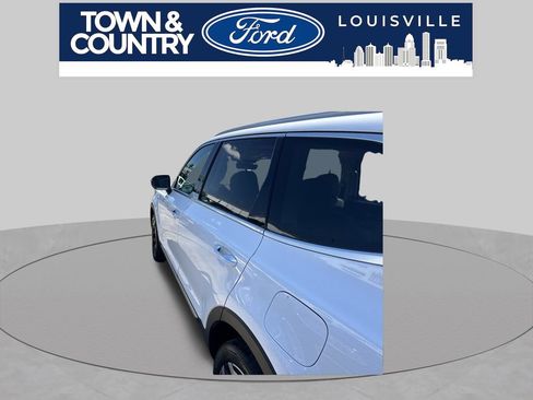 Used 2025 Kia Telluride S FWD image 9