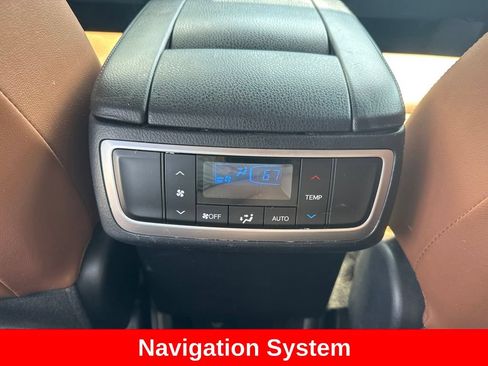 Used 2018 Toyota Highlander Limited AWD/4WD image 17
