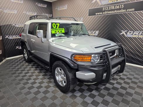 Used 2007 Toyota FJ Cruiser 4WD image 7