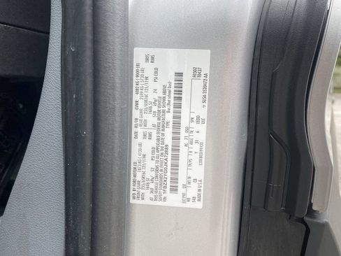 Used 2018 Ford Transit 350 XLT RWD image 32