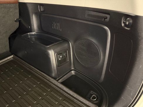 Used 2018 Toyota 4Runner Limited image 82