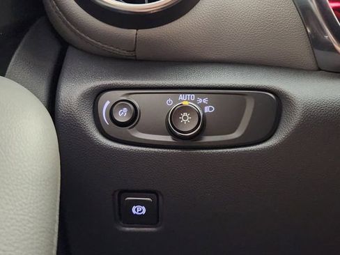 Used 2021 Chevrolet Blazer LT w/ Sound & Technology Package image 21