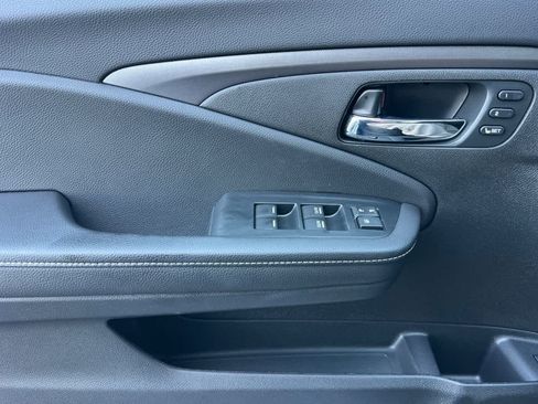 Used 2023 Honda Ridgeline RTL-E image 12