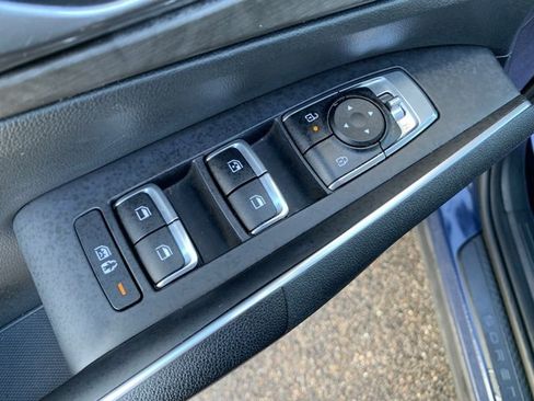 Used 2024 Kia Sorento X-Line EX image 12