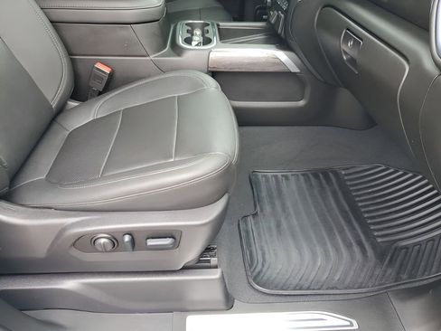 Used 2022 Chevrolet Silverado 2500 LTZ w/ LTZ Plus Package image 16