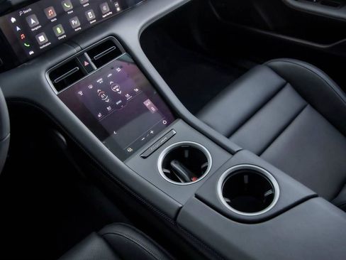 Used 2025 Porsche Taycan 4 Cross Turismo image 64