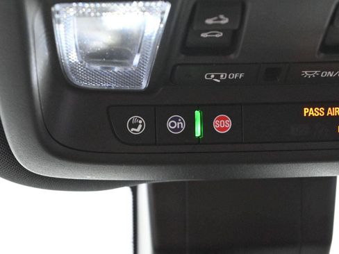 Used 2024 Chevrolet Equinox RS w/ RS Leather Package FWD image 29