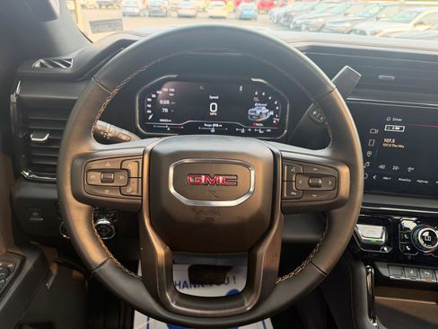 Used 2024 GMC Sierra 2500 AT4 w/ AT4 Premium Plus Package AWD/4WD image 15