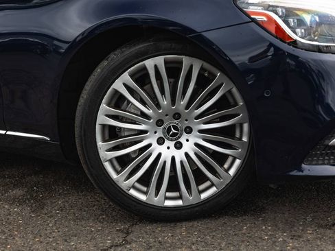 Used 2020 Mercedes-Benz S 560 Sedan image 4