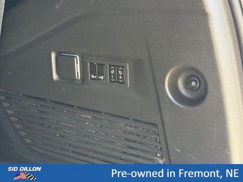 Used 2023 GMC Yukon Denali Ultimate AWD/4WD image 6