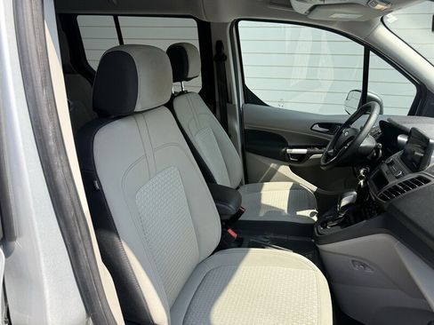 Used 2022 Ford Transit Connect XLT FWD image 3