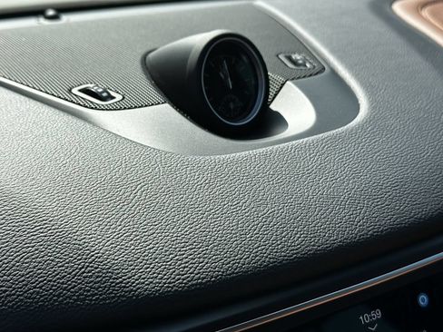 Used 2023 Maserati Levante GT AWD/4WD image 32