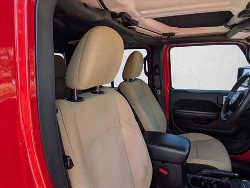 Used 2023 Jeep Gladiator Sport AWD/4WD image 19