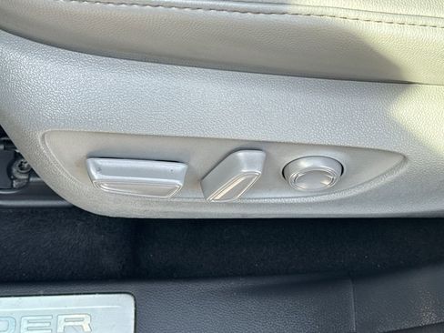 Used 2021 Toyota Highlander Limited image 49