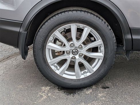 Used 2022 Nissan Rogue Sport SV w/ Technology Package image 22