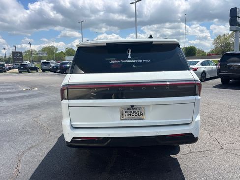 New 2026 Lincoln Navigator L Reserve w/ Jet Appearance Package AWD/4WD image 6